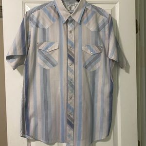 Men’s Lightweight Short Sleeve Button Up